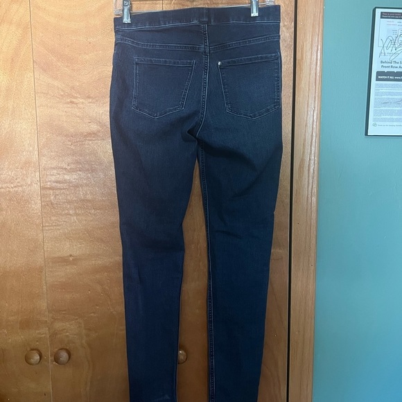 H&M Straight Leg jeggings with functional back pockets - Picture 3 of 4